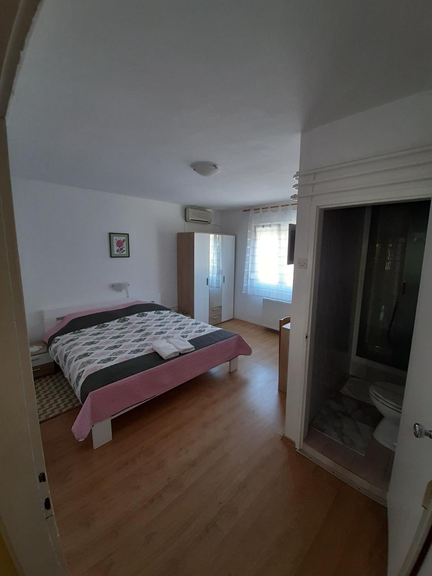 Apartments And Rooms With Parking Space Mali Lošinj Exteriér fotografie