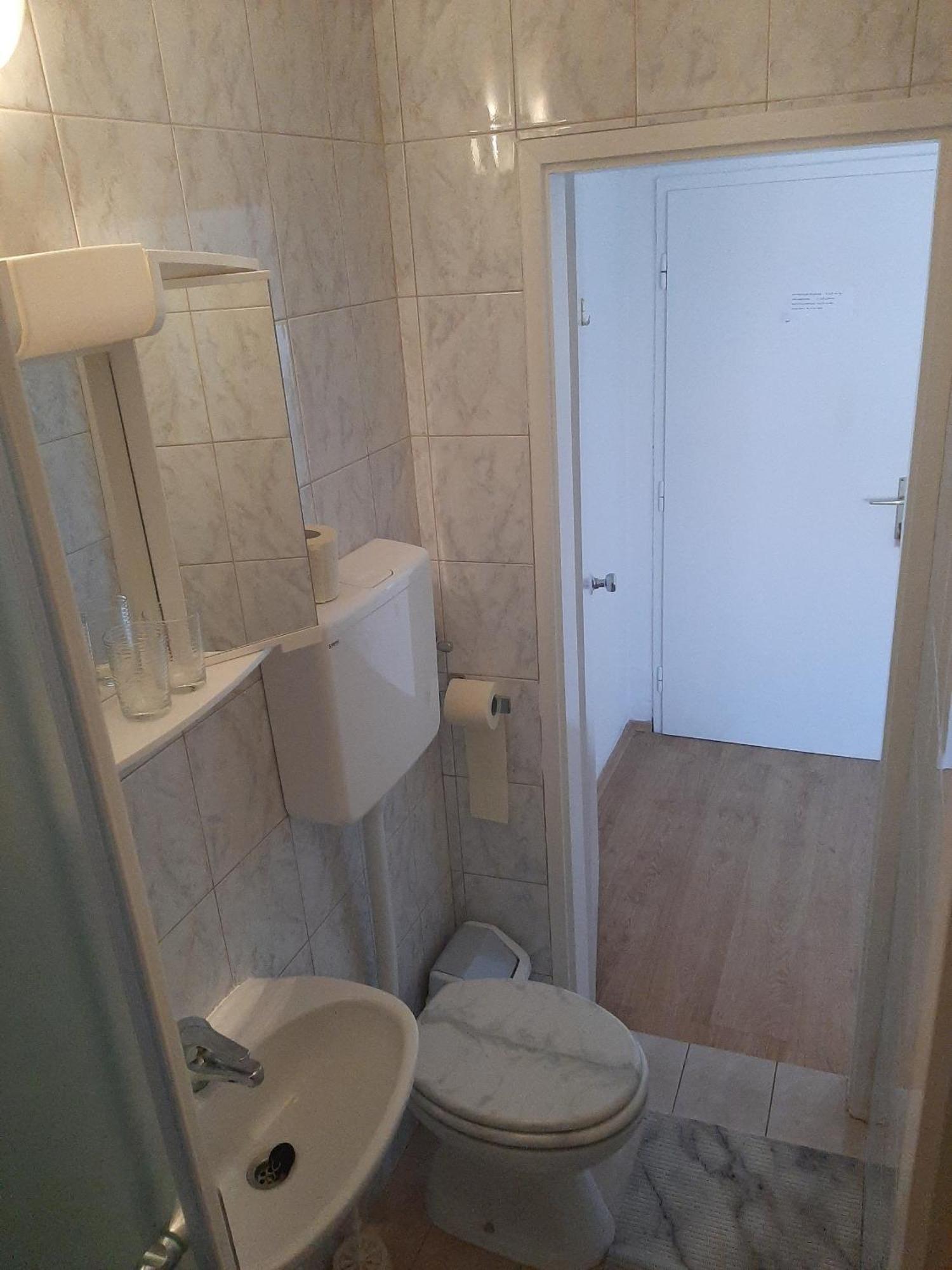 Apartments And Rooms With Parking Space Mali Lošinj Pokoj fotografie