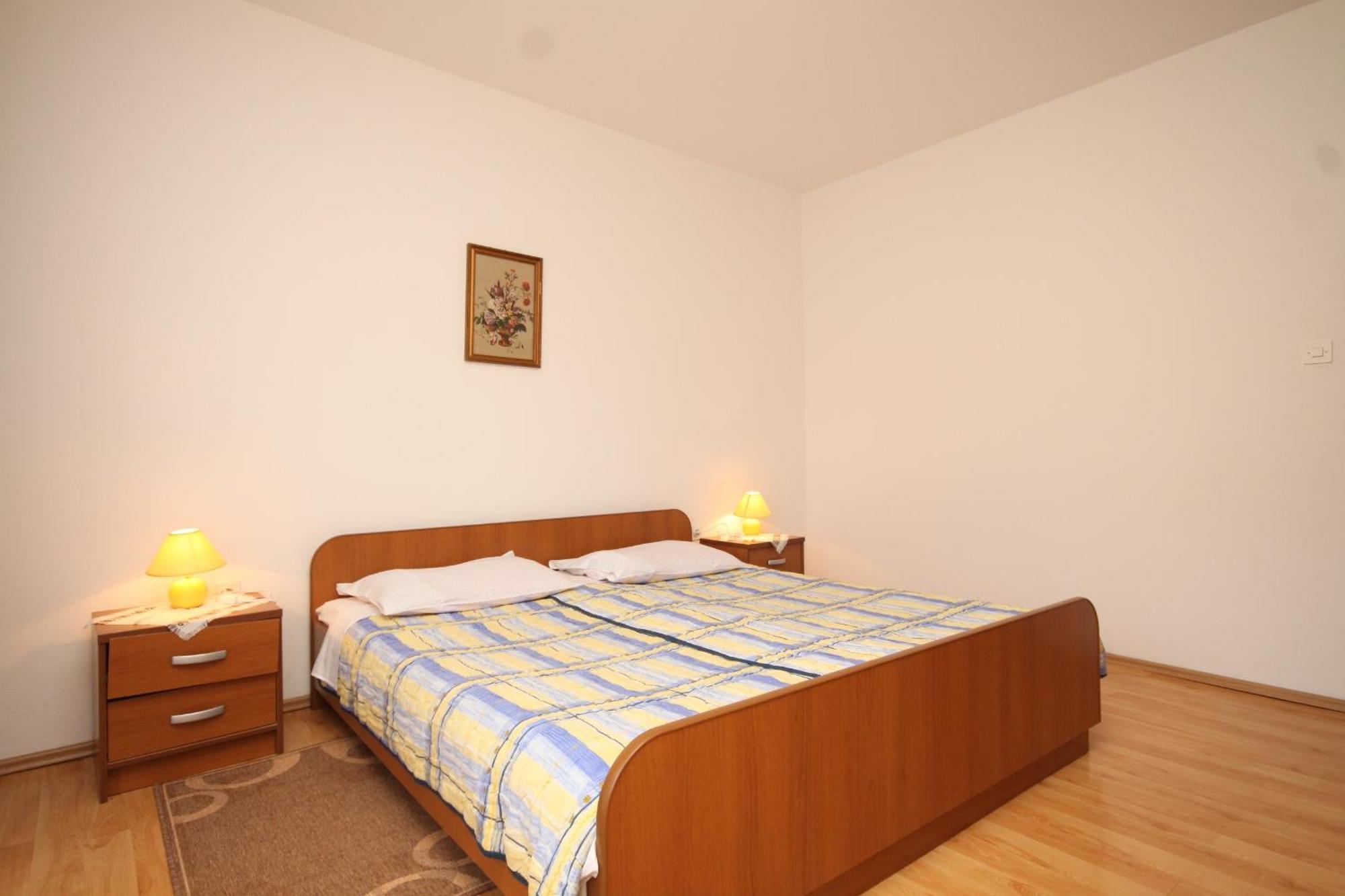Apartments And Rooms With Parking Space Mali Lošinj Pokoj fotografie